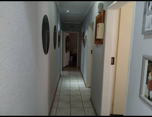 3 BEDROOM HOUSE FOR SALE IN HELIKON PARK